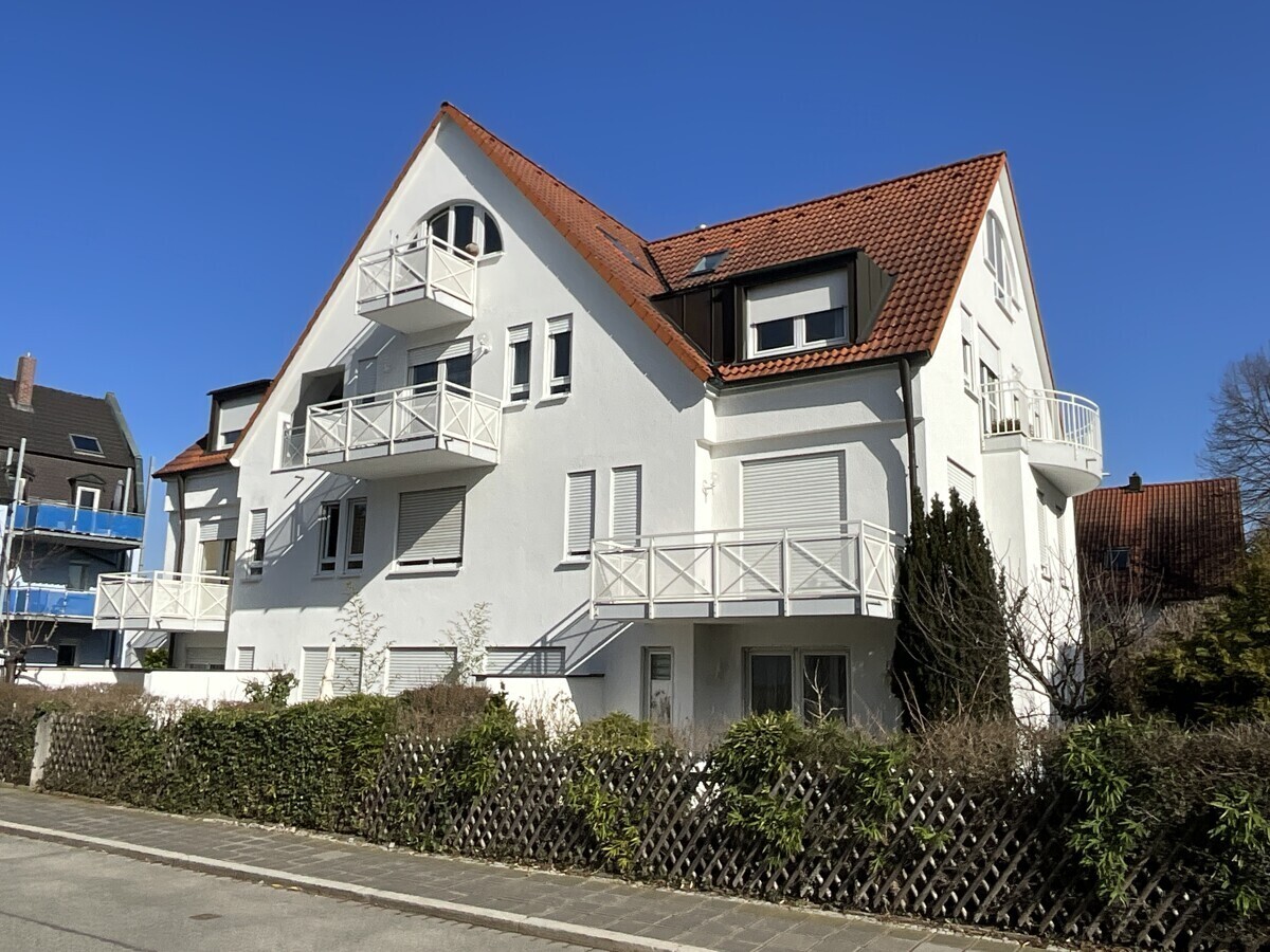Gepflegtes Mehrfamilienhaus
