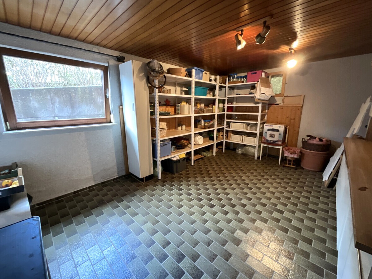 1. von 4 Kellerräumen