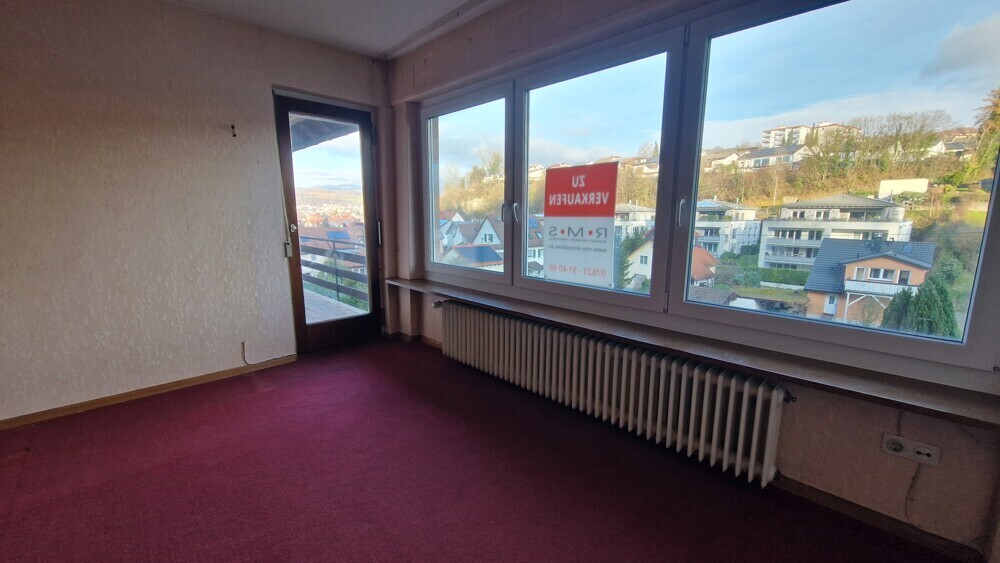 Wohnzimmer mit Terrassentür und Ausblick Whg. 1