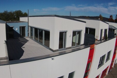Süd-Ost Ansicht mit Terrasse