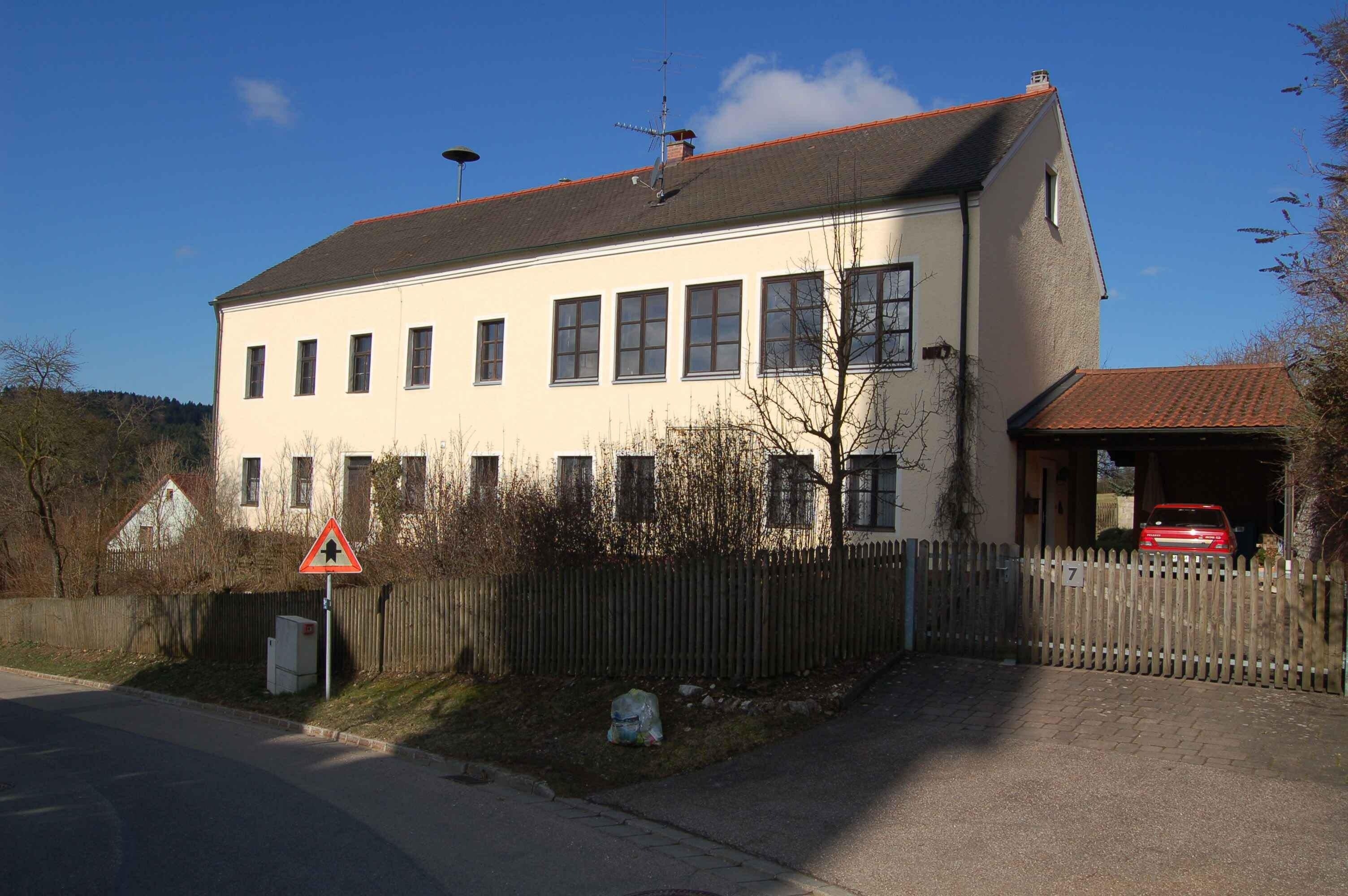 Ostansicht mit Carport