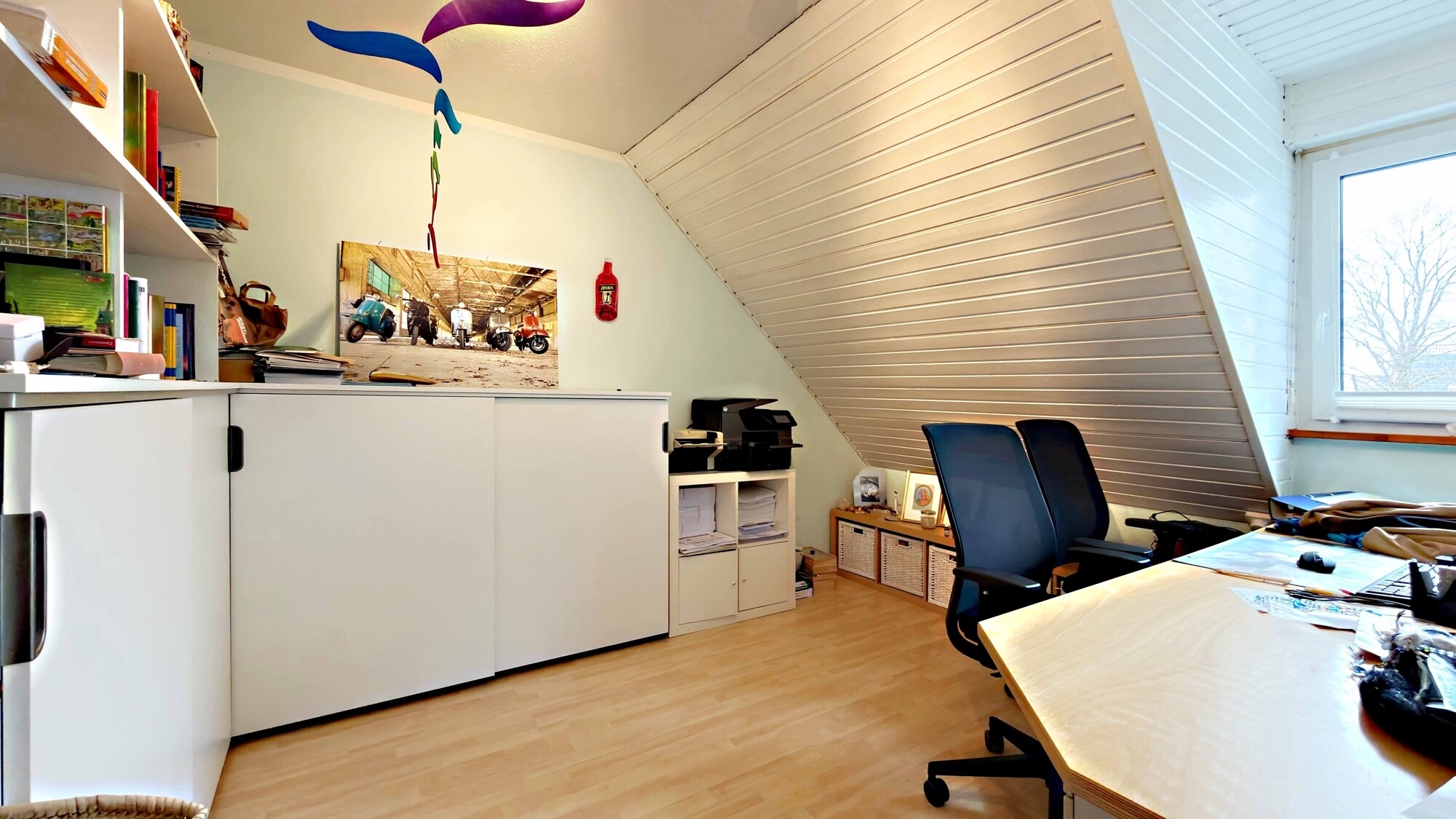 Kind - Büro
