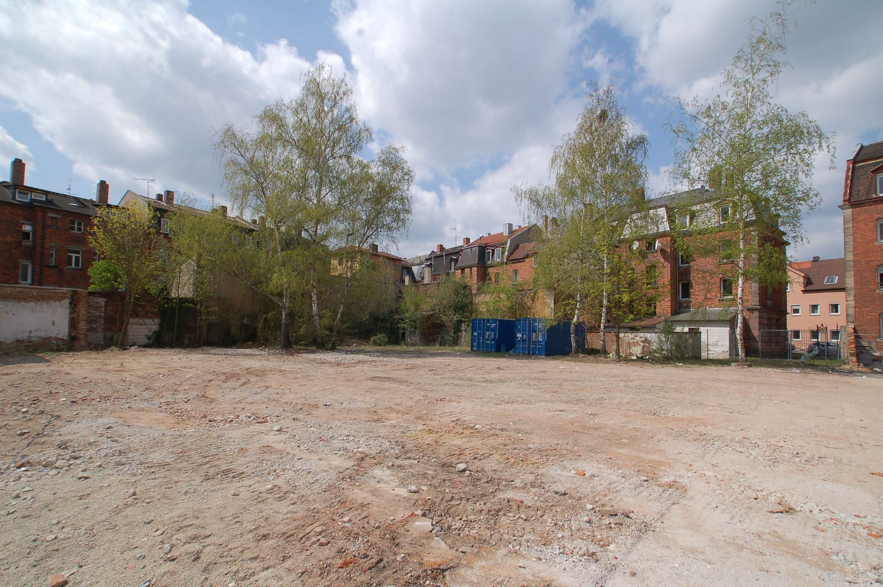 Bauplatz und RÃ¼ckansicht