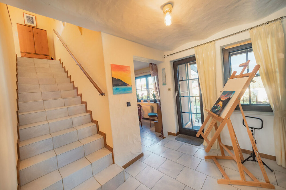 Diele und Treppe ins OG