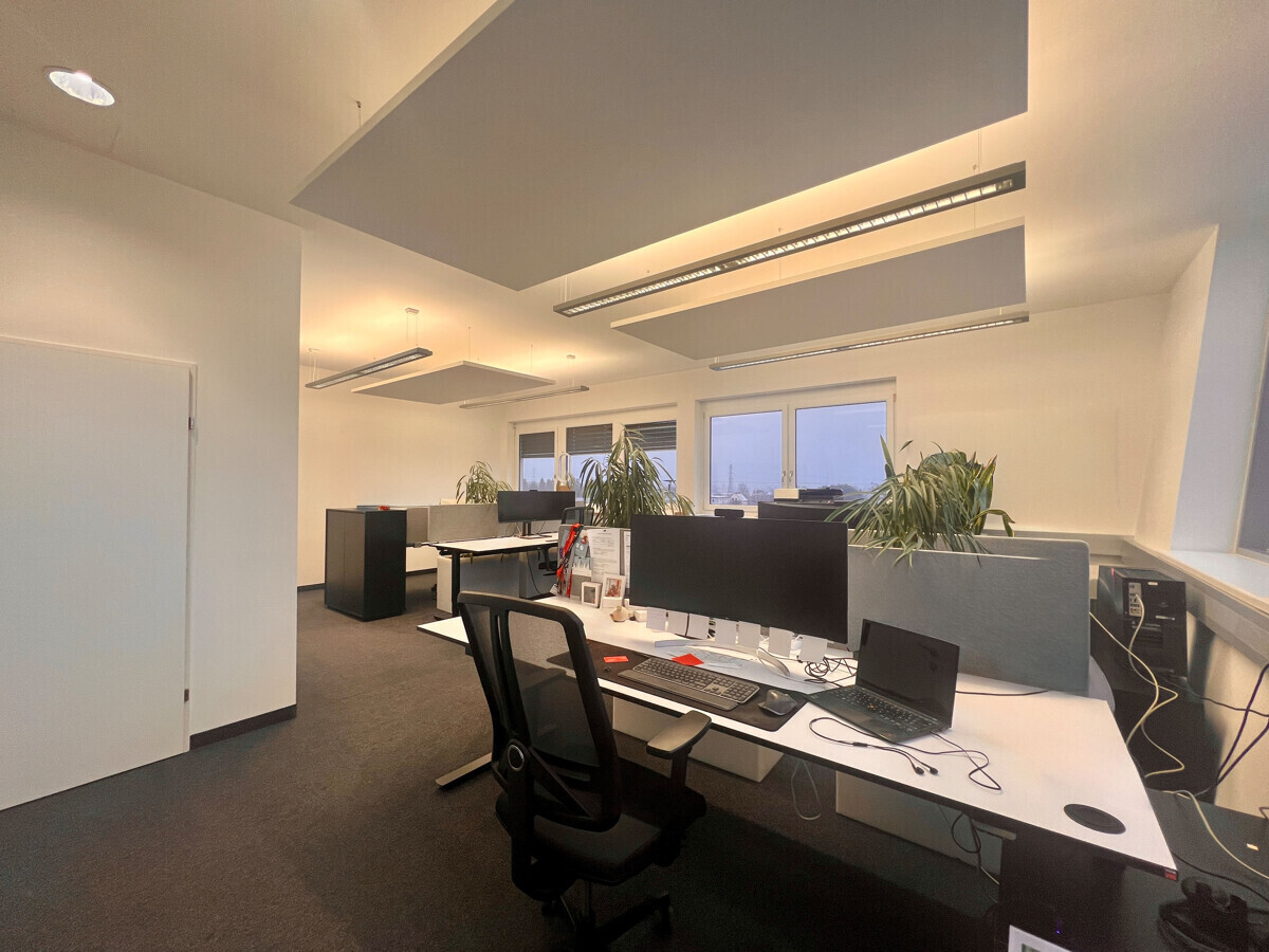Büro 1