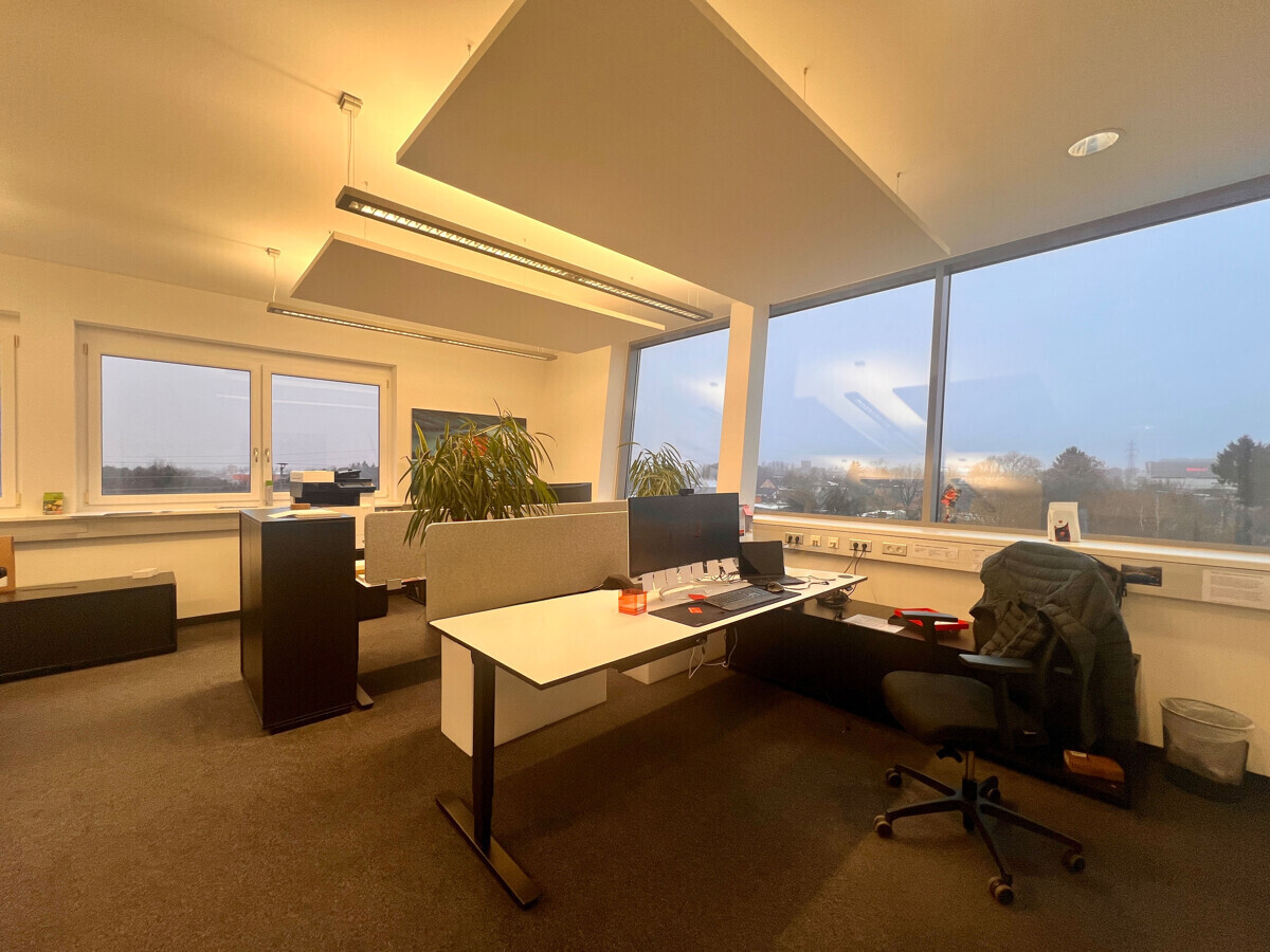 Büro 1