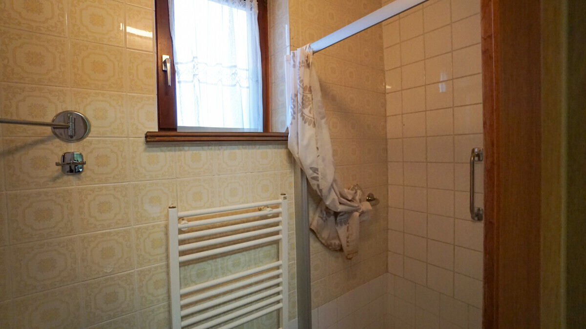 Dusche/EG