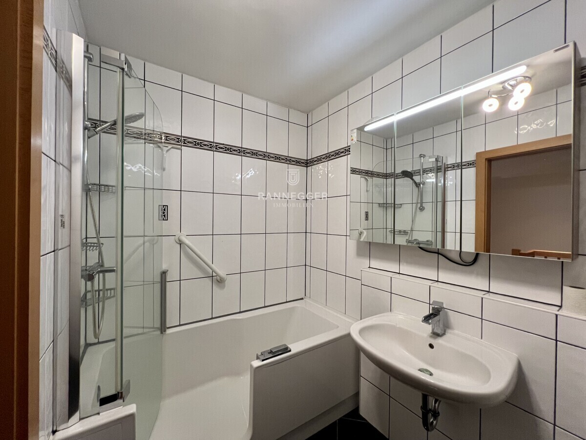 Badezimmer (OG)