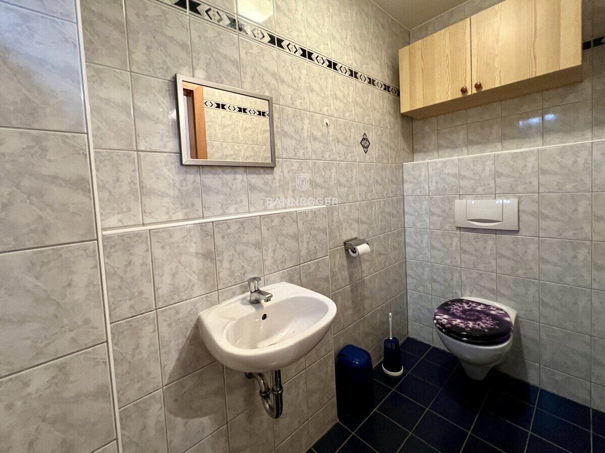 WC (EG)