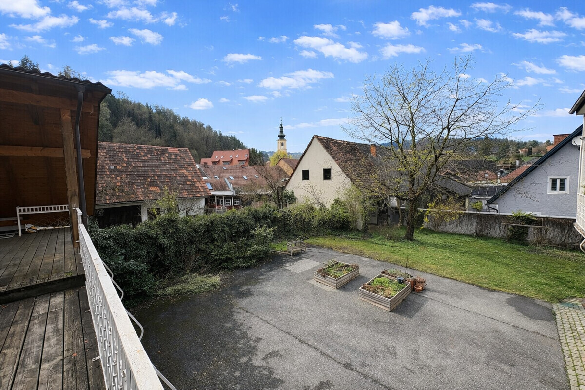 Innenhof (KI optimiert)