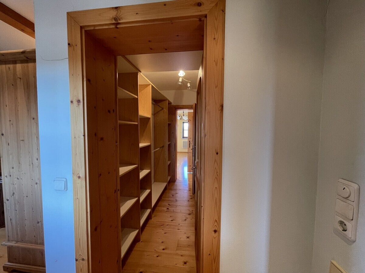 Begehbarer Kleiderschrank
