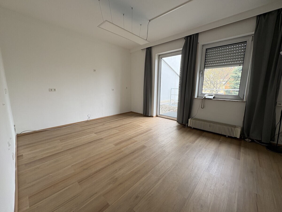 Büro3
