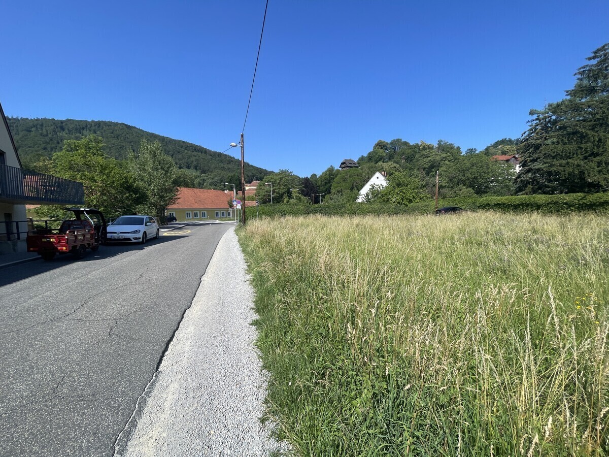 Grundstück