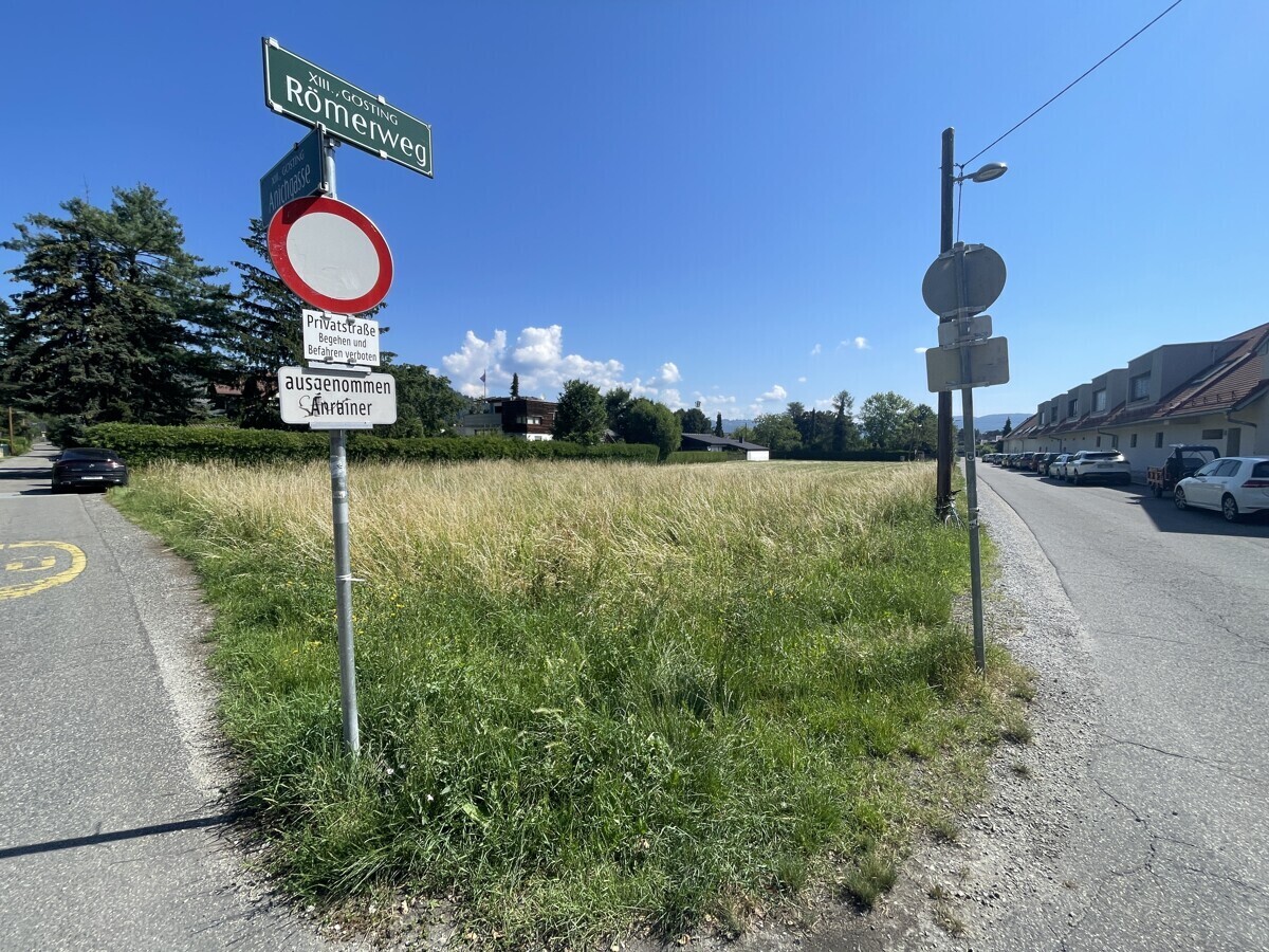 Grundstück