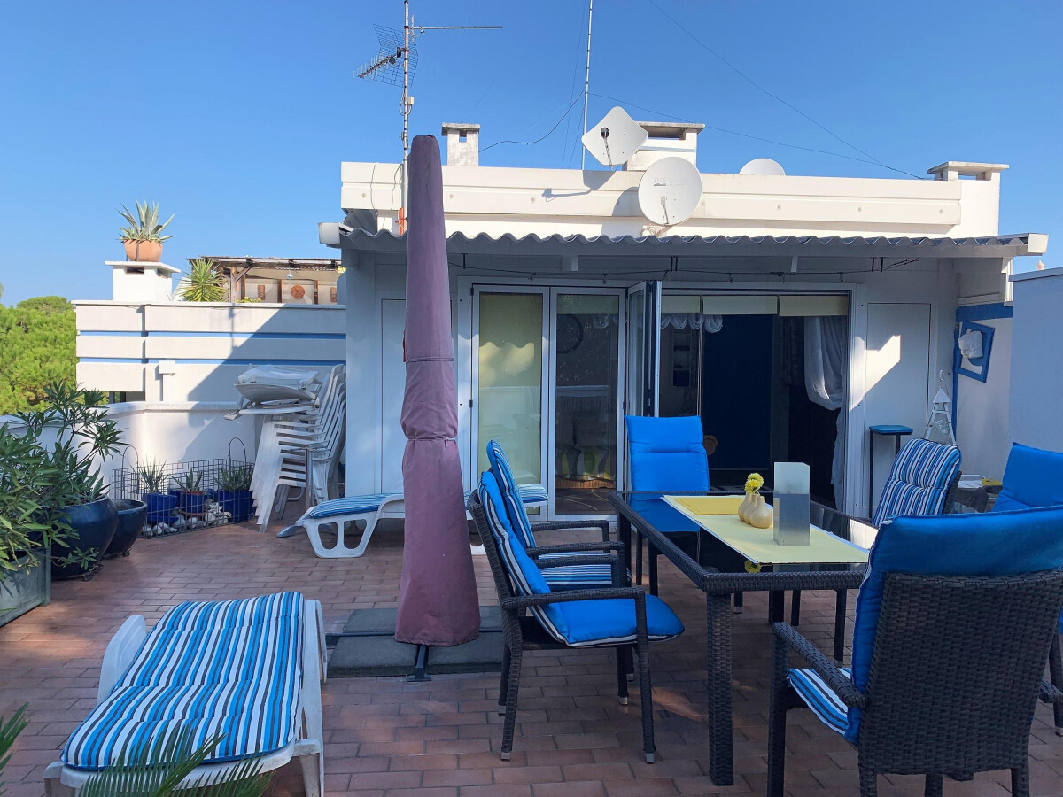 Terrasse und Wintergarten