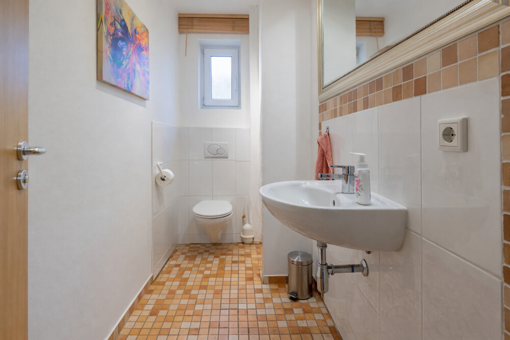 Gäste-Bad mit Dusche