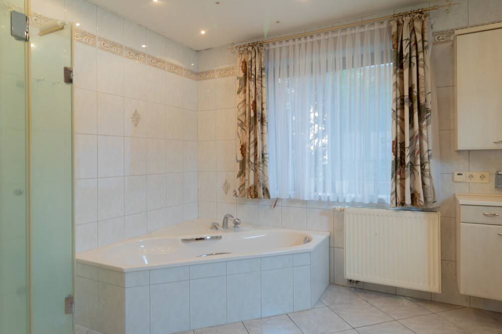 Eckbadewanne