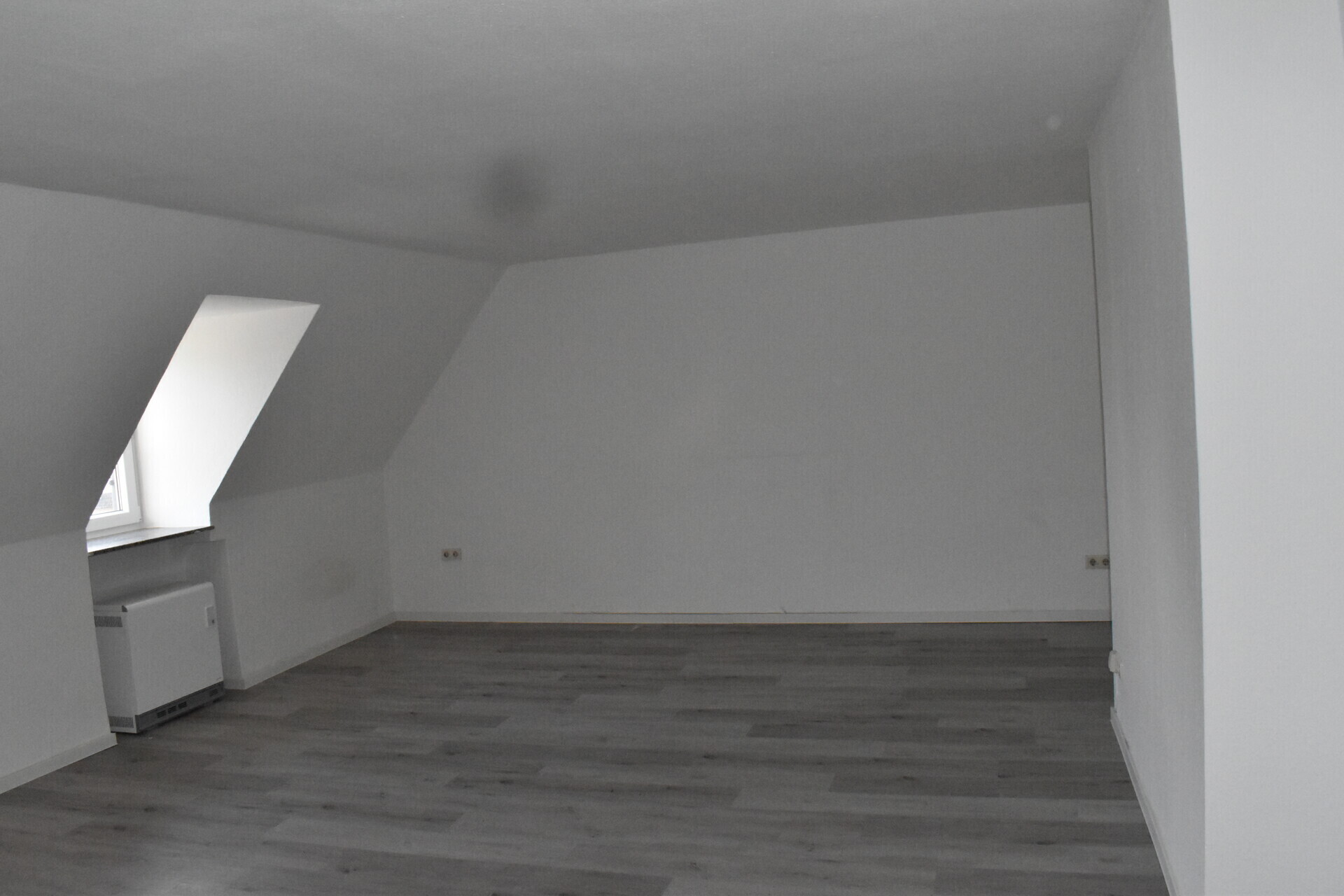 Wohn-Schlafraum 1 von 3