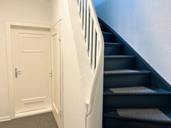 Treppe ins 2. OG