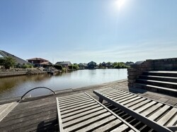 Blick vom Liegestuhl
