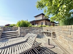 Terrasse am Wasser