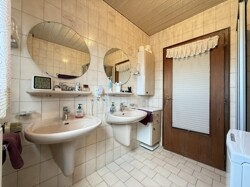 Bad Wohnung OG