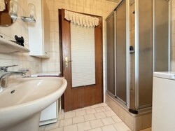 Bad Wohnung OG