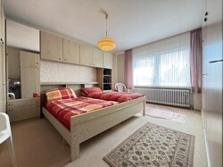 Zimmer I Wohnung OG