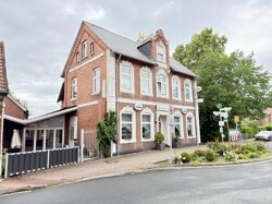 Terrasse und Hotel