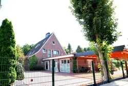 Haupthaus/Anbau/Carport