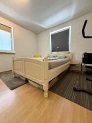 Schlafzimmer OG I