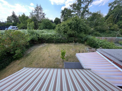 Ansicht von Balkon in den Garten 