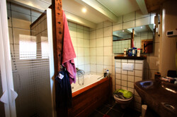 Wohneinheit II Badezimmer 