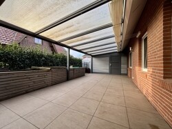 Überdachte Terrasse