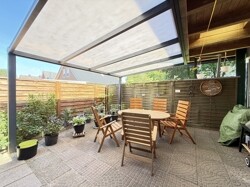 Überdachte Terrasse