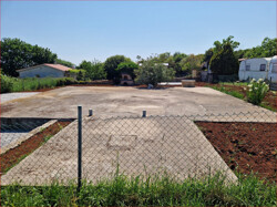 Ansicht Betonplatte mit Sickergrube