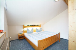 Schlafbereich Studio mit Kleiderschrank