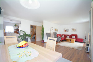 Essen-Wohnen-Kochen-Flur