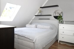 Schlafzimmer 2OG