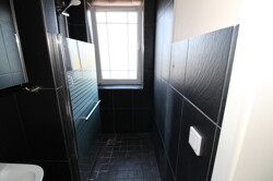 Dusche 1 OG