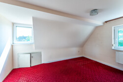 Schlafzimmer DG