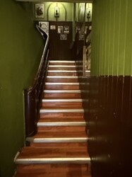 Treppenaufgang zum Bistro