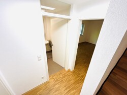 Im Souterrain - gen Bad & KInder-, Arbeits- oder Gästezimmer
