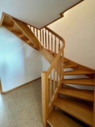 18 Innentreppe Wohnung 2