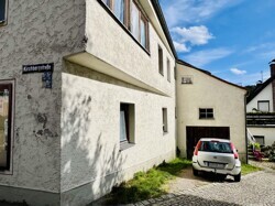Außen Seite mit Stellplatz