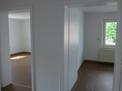 Flur Richtung Wohn-/Schalfzimmer