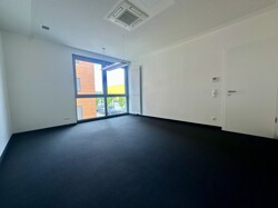 Büro 4
