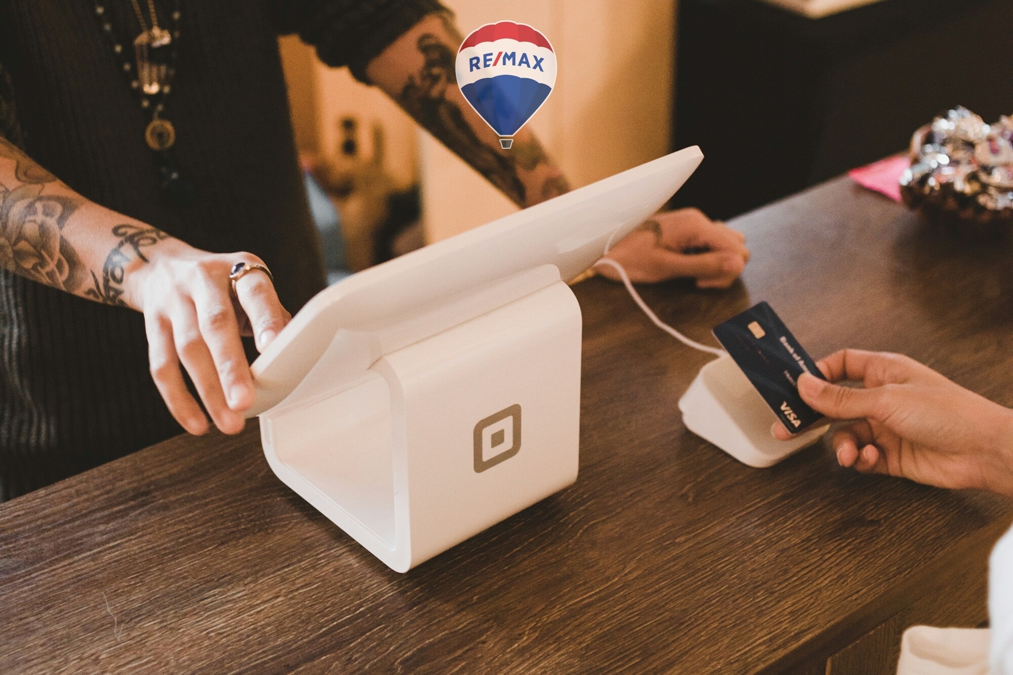 clay-banks-E2HgkL3LaFE-unsplash