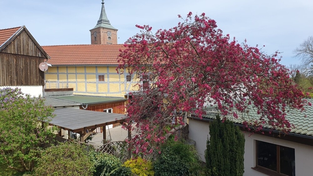 Innenhof mit Nebengebäuden