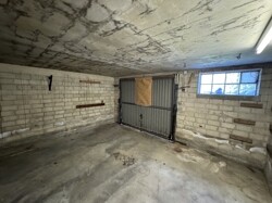 Garage im Keller